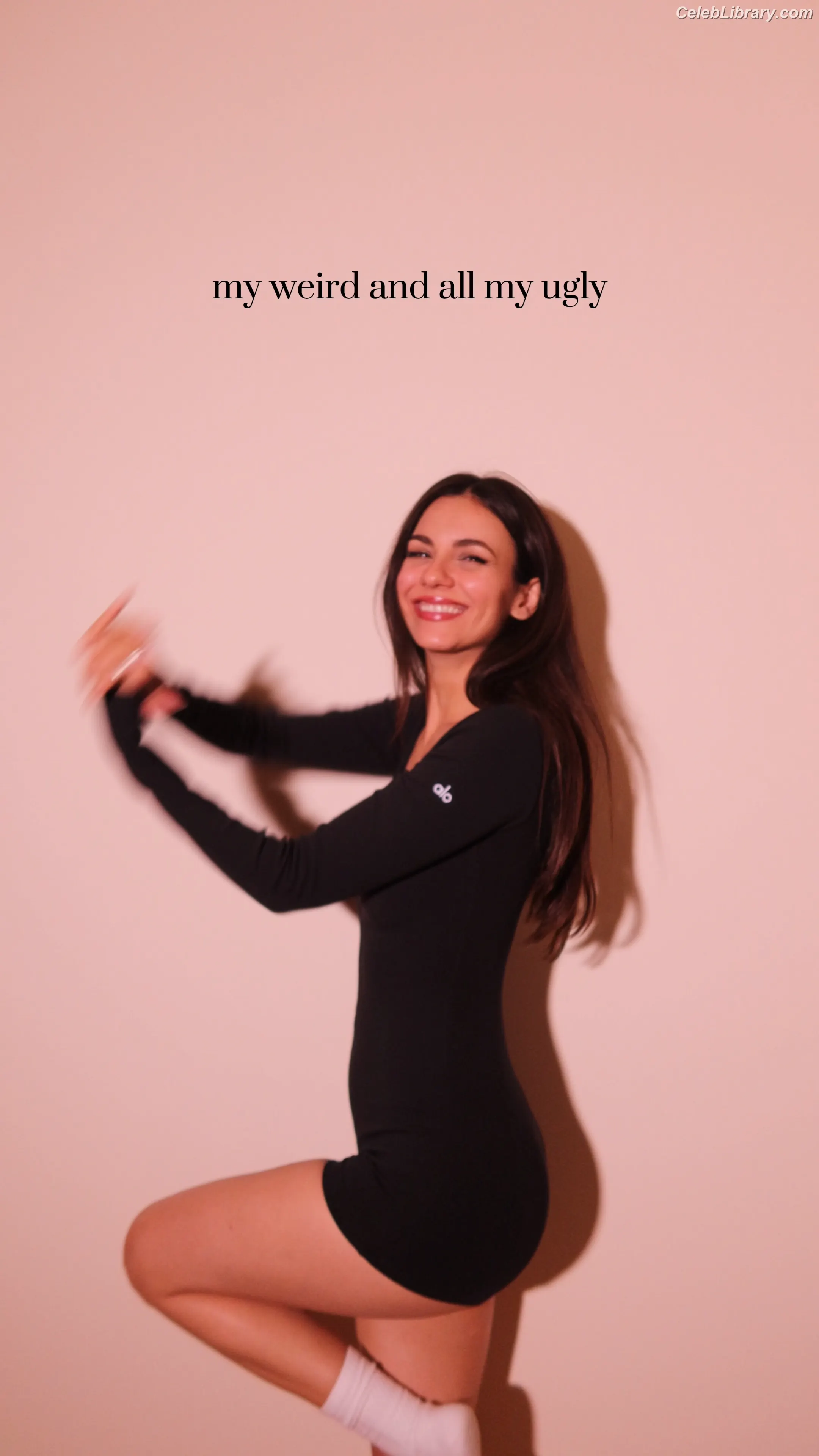 Victoria Justice photo 7 of 3456