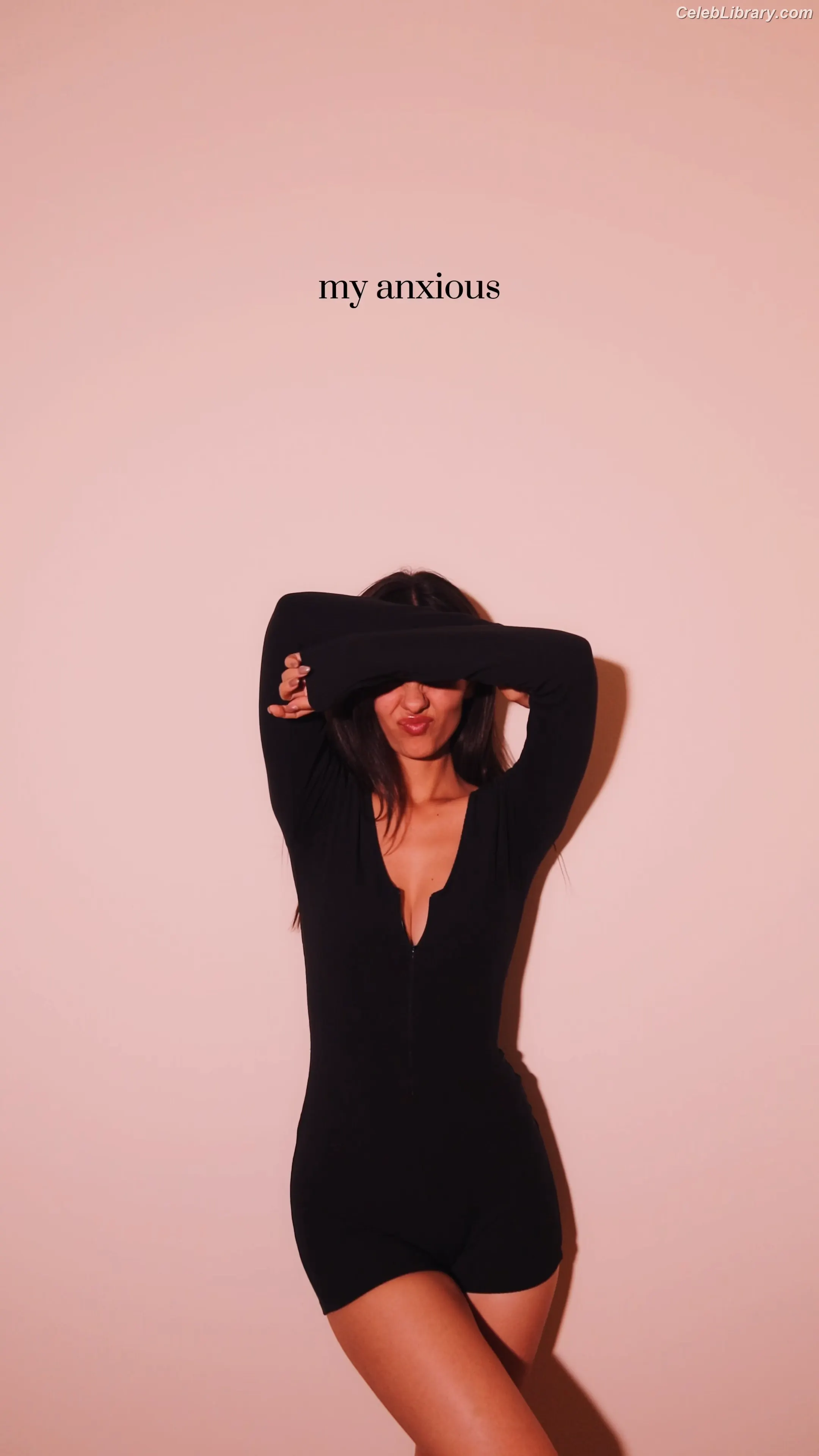 Victoria Justice photo 14 of 3456
