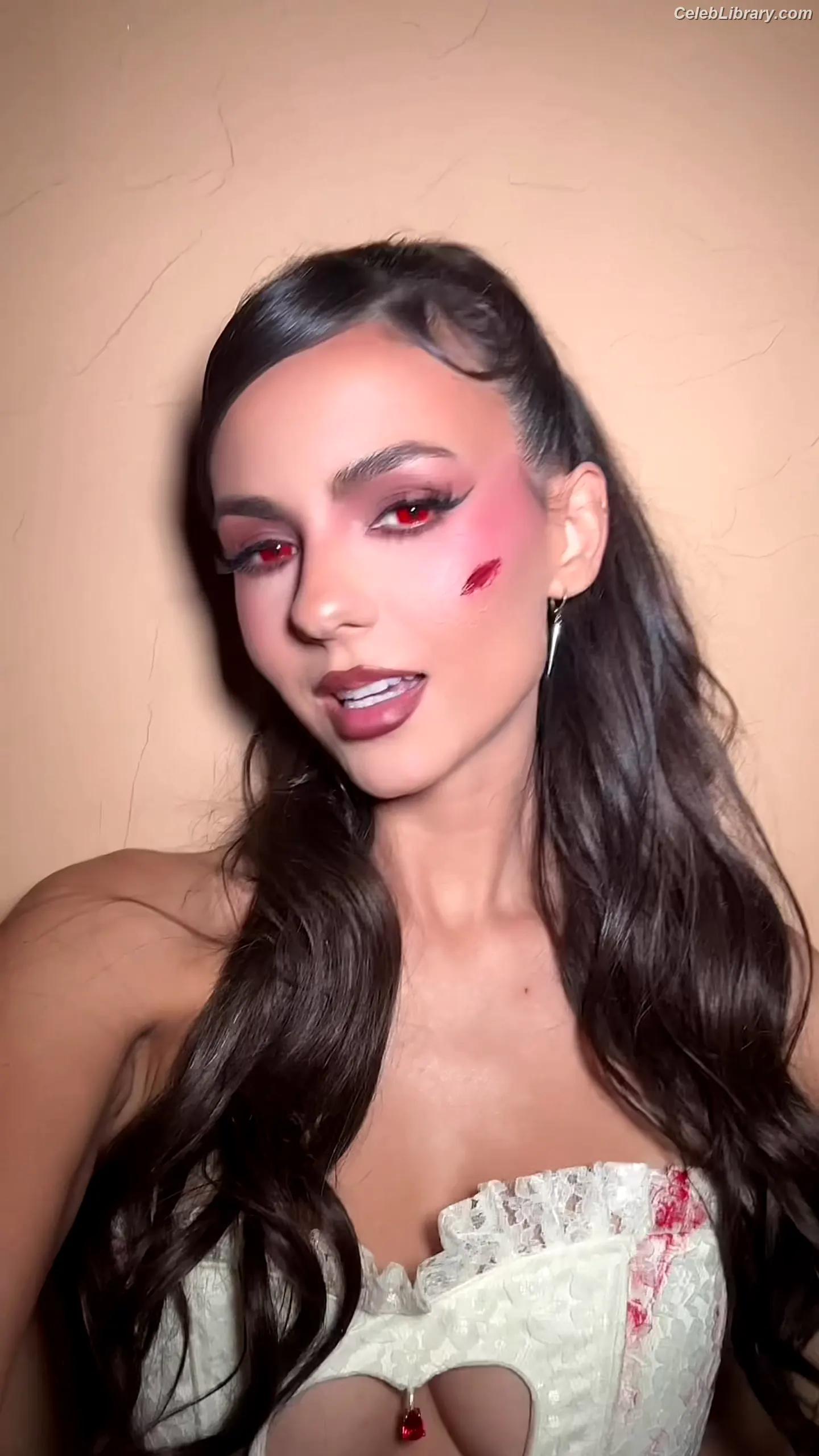 Victoria Justice photo 19 of 3456