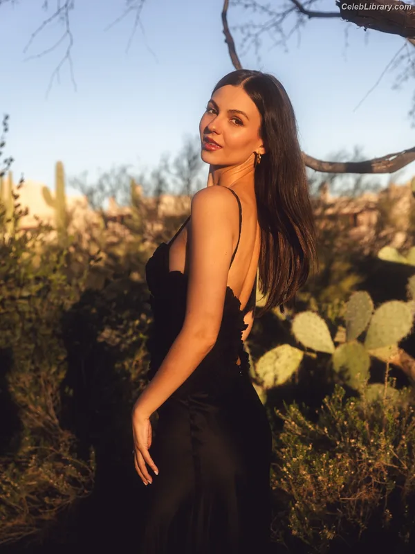 Victoria Justice photo 7 of 3442