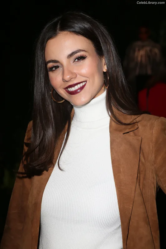Victoria Justice photo 20 of 3442