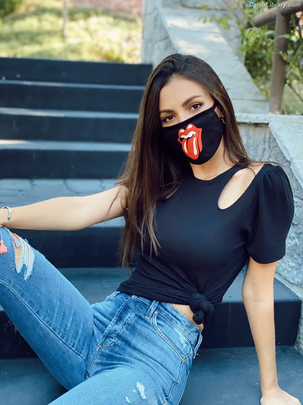 Victoria Justice photo 6 of 3442