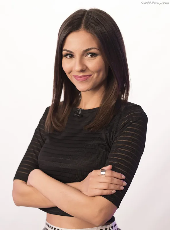 Victoria Justice photo 17 of 3442