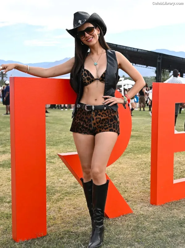 Victoria Justice photo 23 of 3442