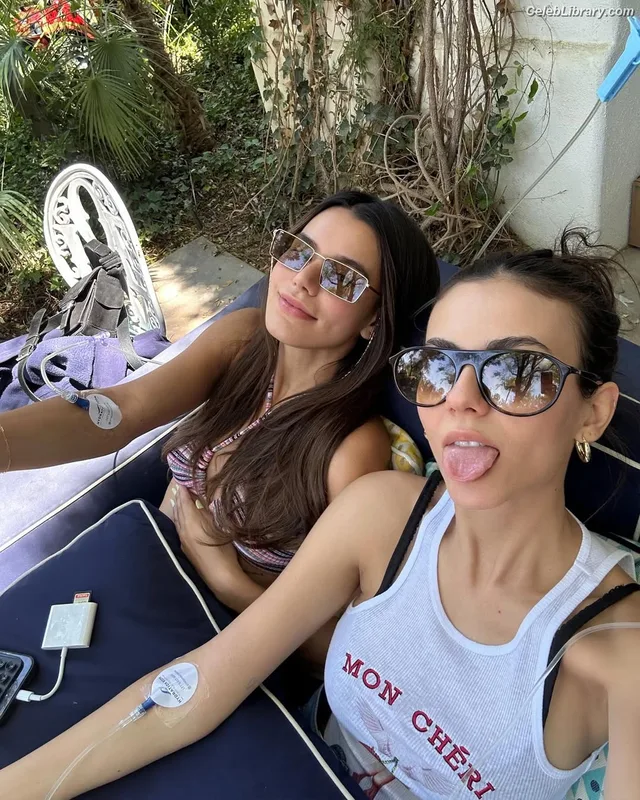 Victoria Justice photo 10 of 3442
