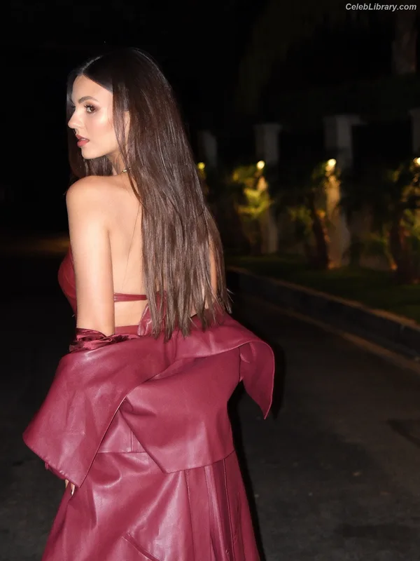 Victoria Justice photo 3 of 3442