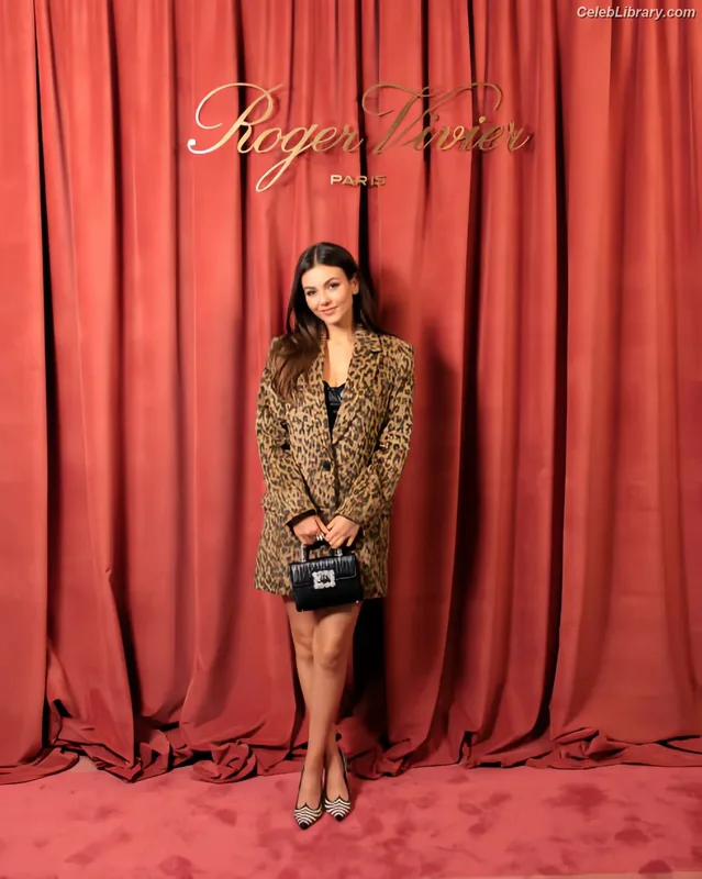 Victoria Justice photo 18 of 3442