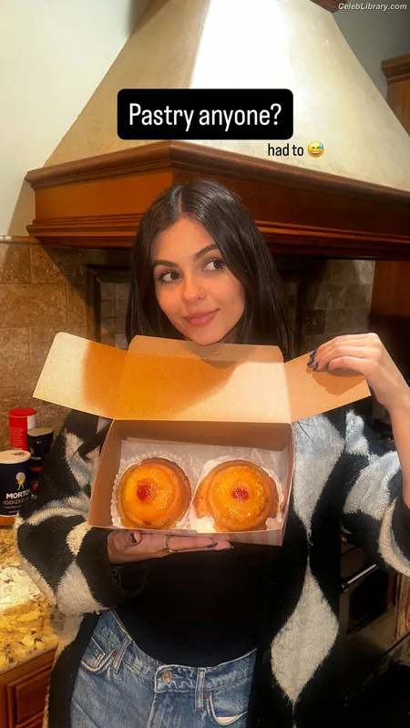 Victoria Justice photo 12 of 3442