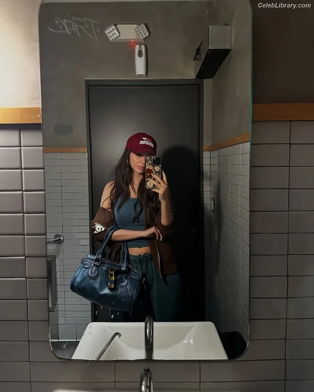 Victoria Justice photo 14 of 3442