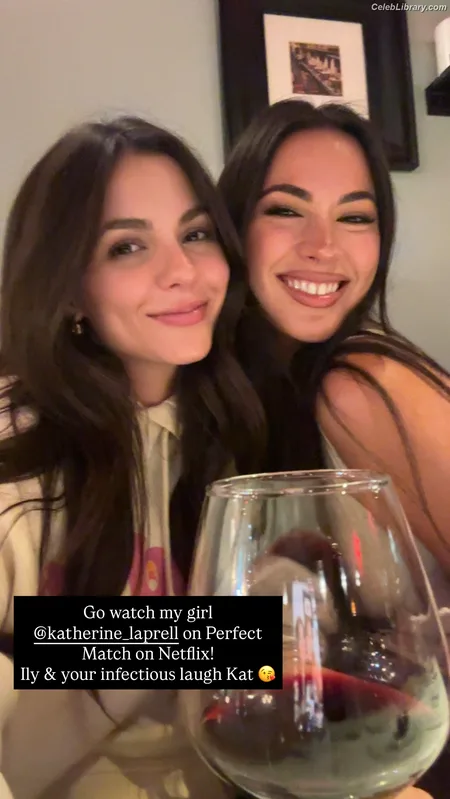 Victoria Justice photo 4 of 3442