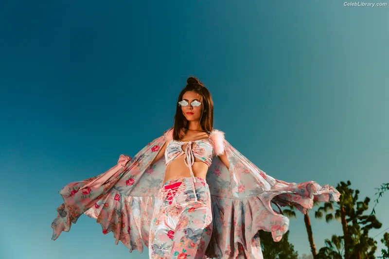 Victoria Justice photo 16 of 3442