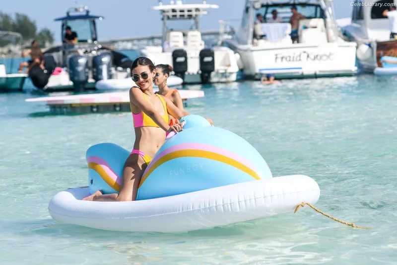 Victoria Justice photo 14 of 3442