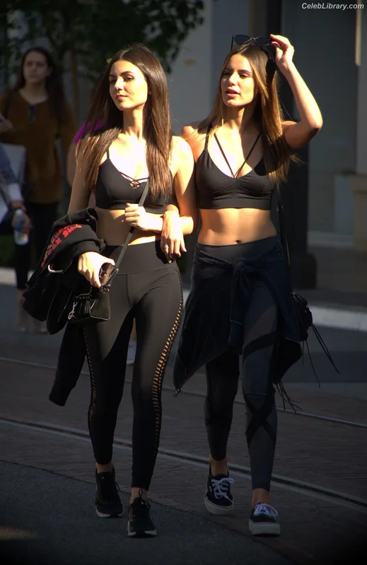 Victoria Justice photo 17 of 3442