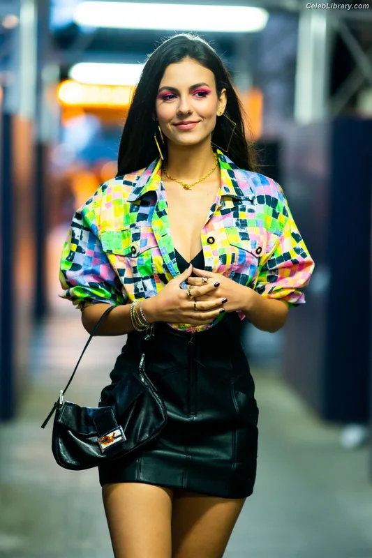 Victoria Justice photo 3 of 3442