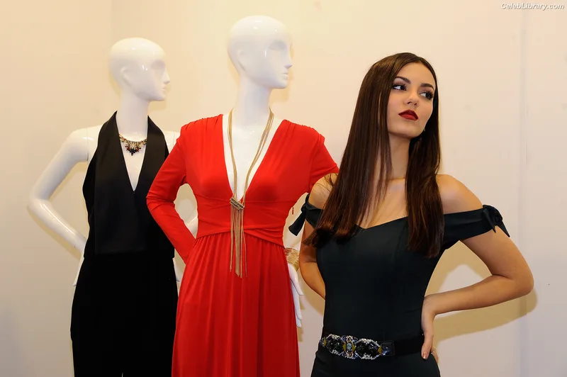 Victoria Justice photo 22 of 3442