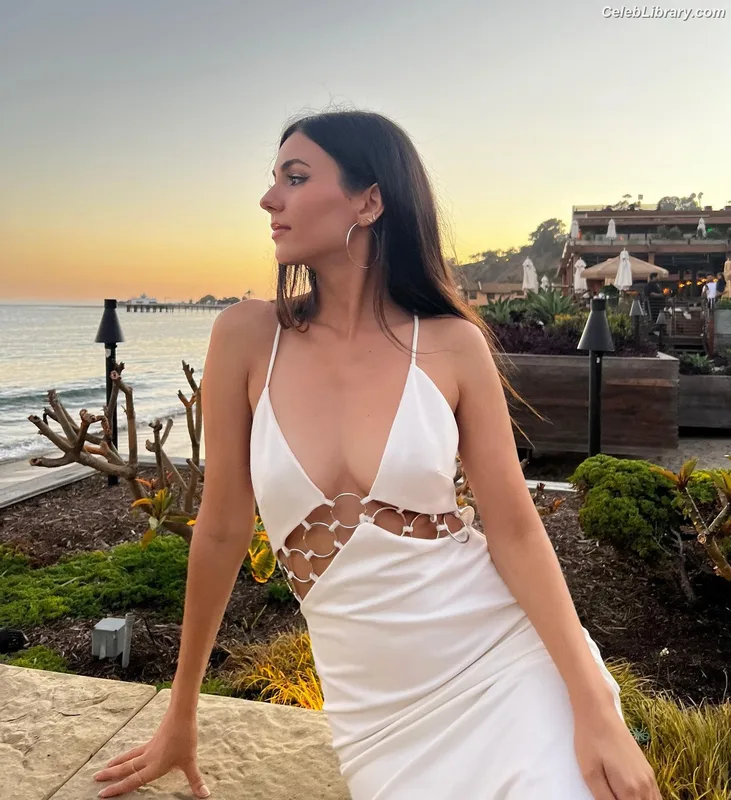 Victoria Justice photo 17 of 3442