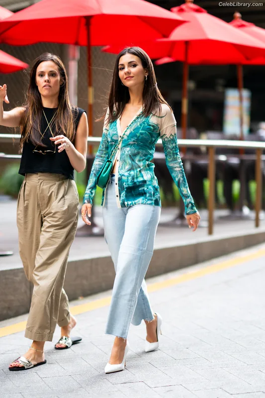 Victoria Justice photo 9 of 3442
