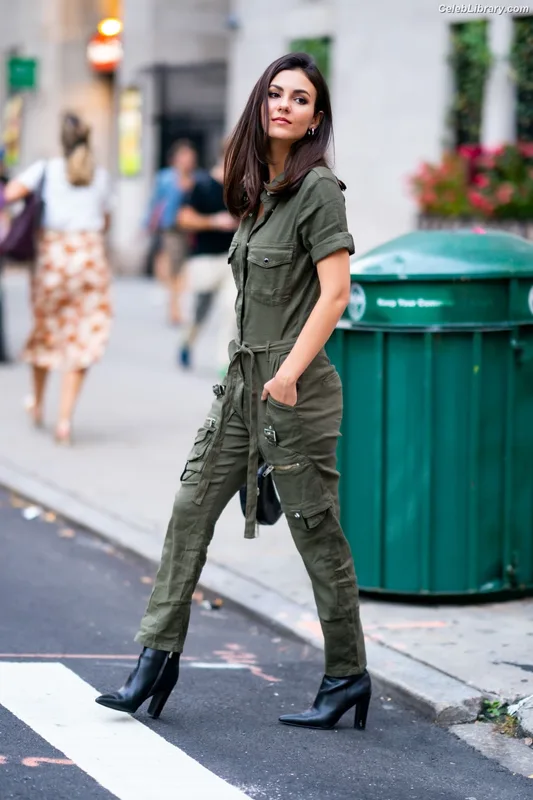 Victoria Justice photo 14 of 3442