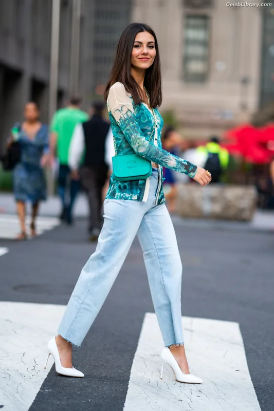 Victoria Justice photo 21 of 3442