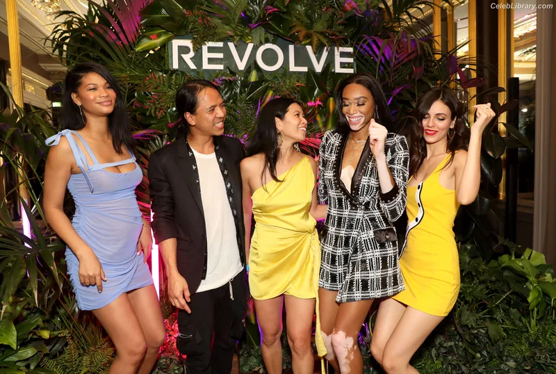 Victoria Justice photo 10 of 3442