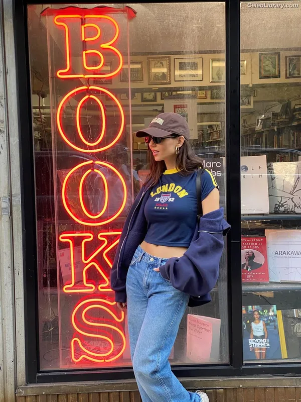 Victoria Justice photo 6 of 3442