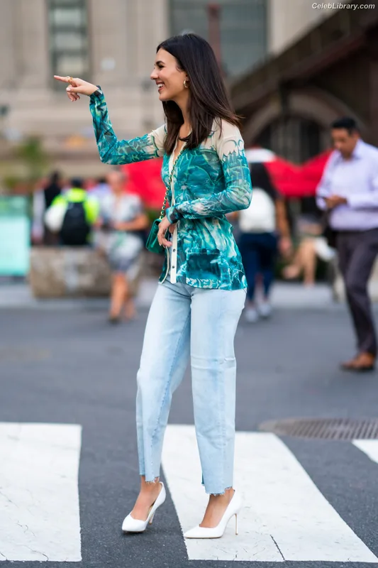 Victoria Justice photo 3 of 3442