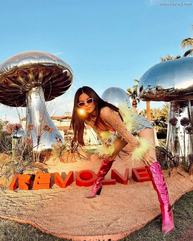 Victoria Justice photo 3 of 3442