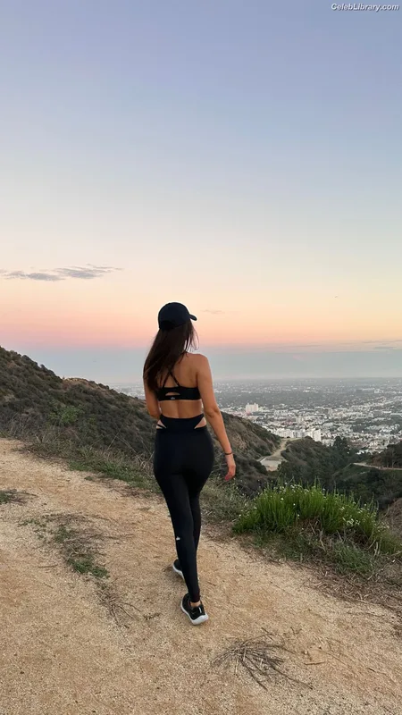 Victoria Justice photo 16 of 3442