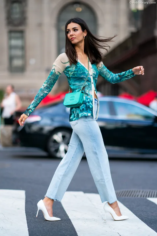 Victoria Justice photo 13 of 3442