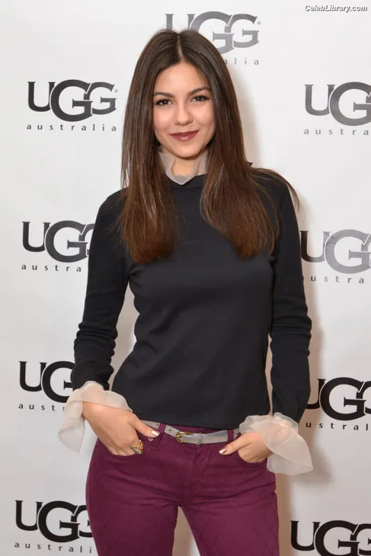 Victoria Justice photo 20 of 3442