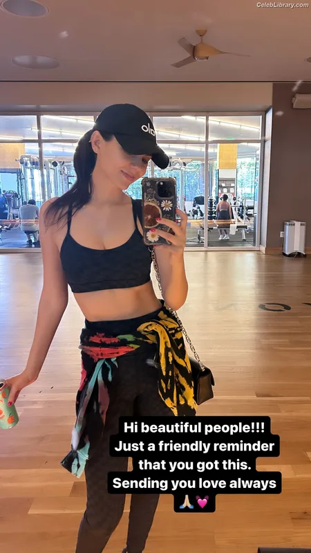 Victoria Justice photo 19 of 3442