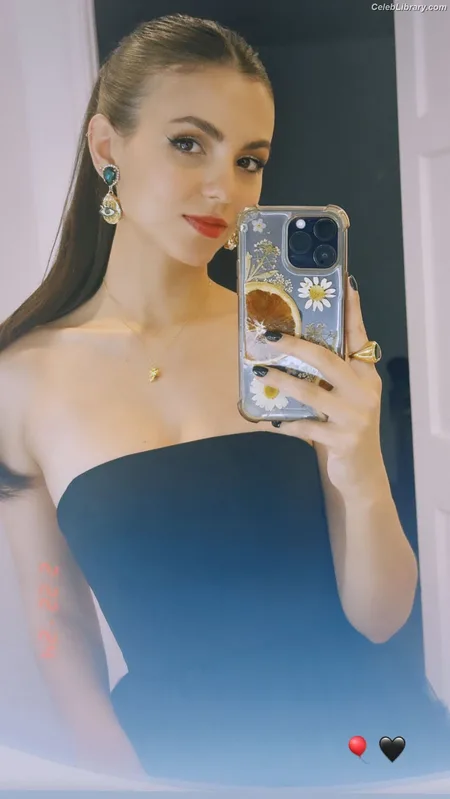 Victoria Justice photo 20 of 3442