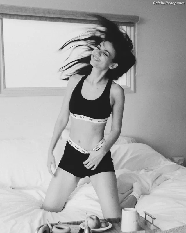 Victoria Justice photo 21 of 3442