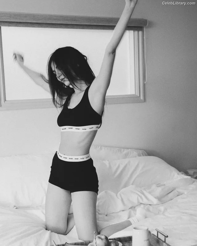 Victoria Justice photo 5 of 3442