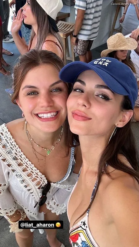 Victoria Justice photo 20 of 3442