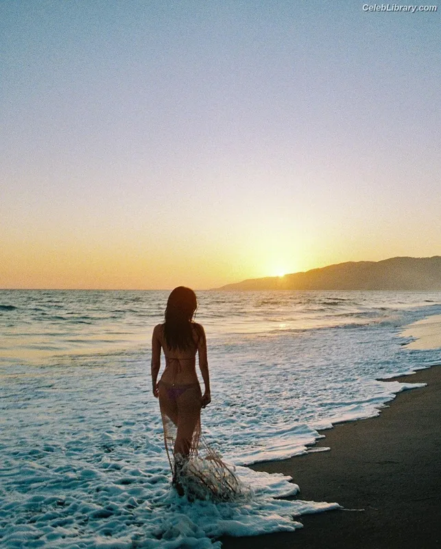 Victoria Justice photo 6 of 3442