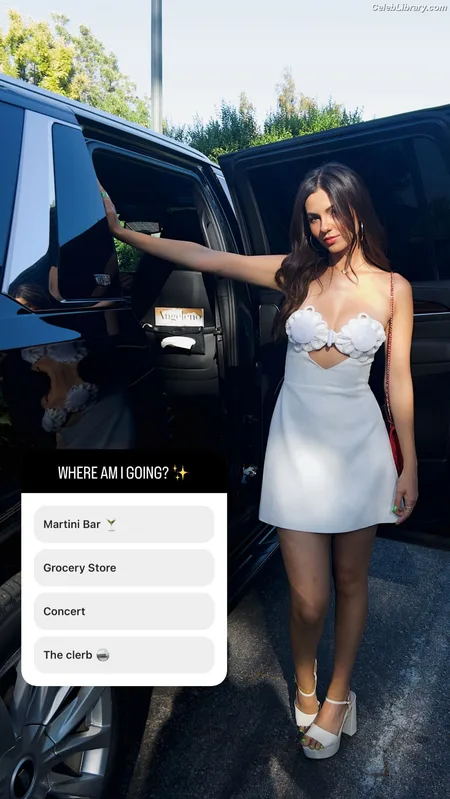 Victoria Justice photo 14 of 3442