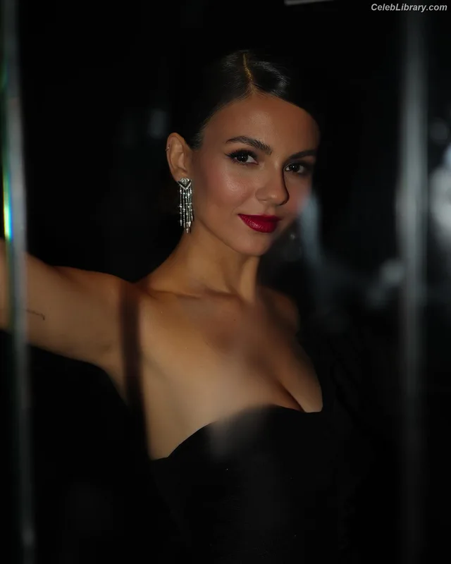 Victoria Justice photo 18 of 3442