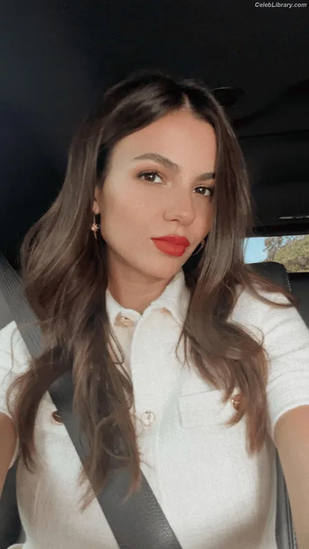 Victoria Justice photo 9 of 3442