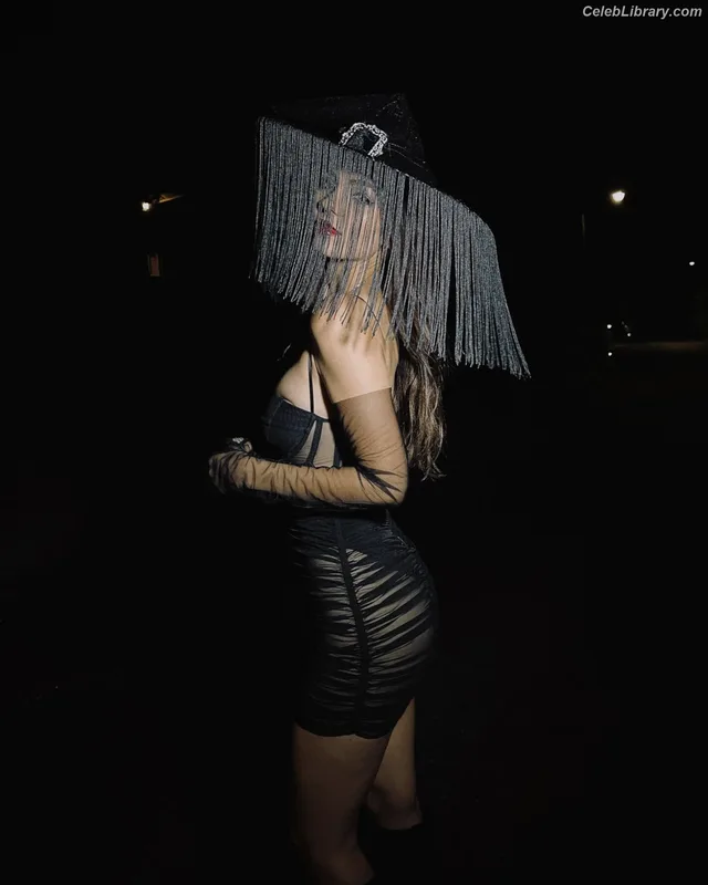 Victoria Justice photo 7 of 3442
