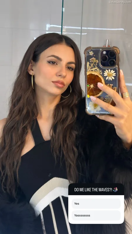 Victoria Justice photo 16 of 3442