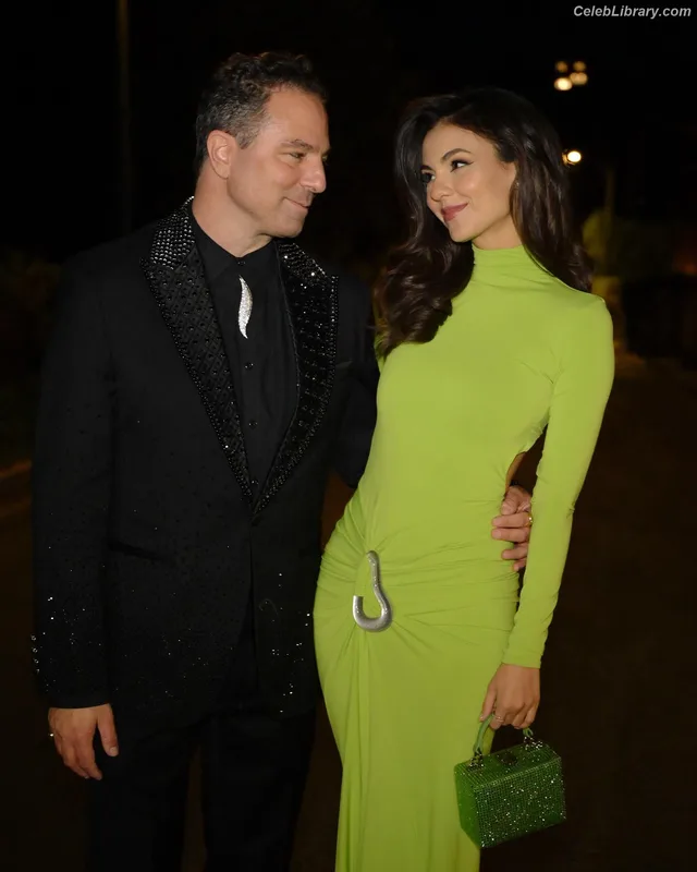 Victoria Justice photo 4 of 3442