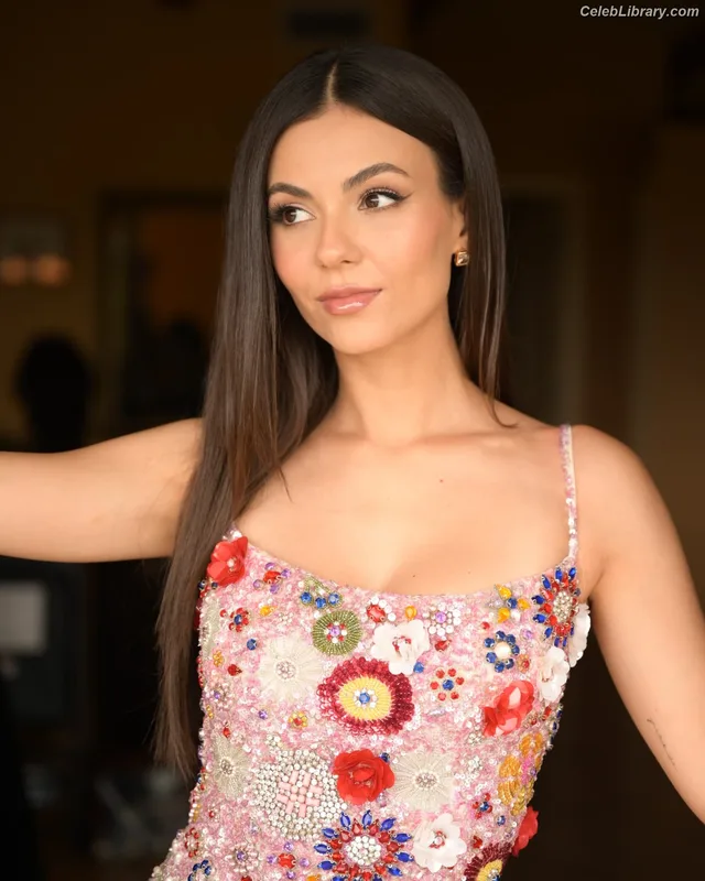 Victoria Justice photo 20 of 3442