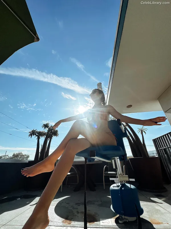 Victoria Justice photo 9 of 3442