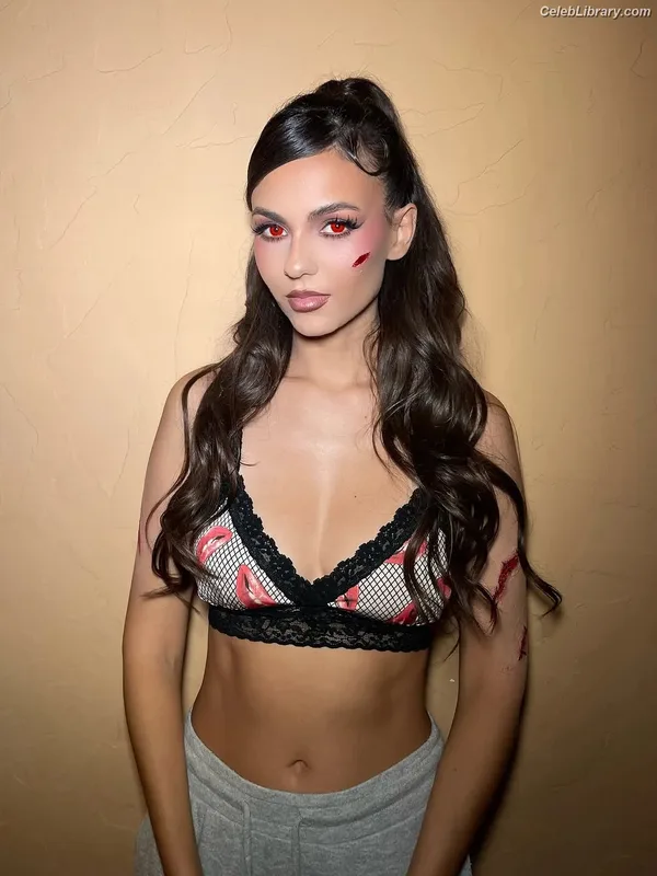 Victoria Justice photo 20 of 3442