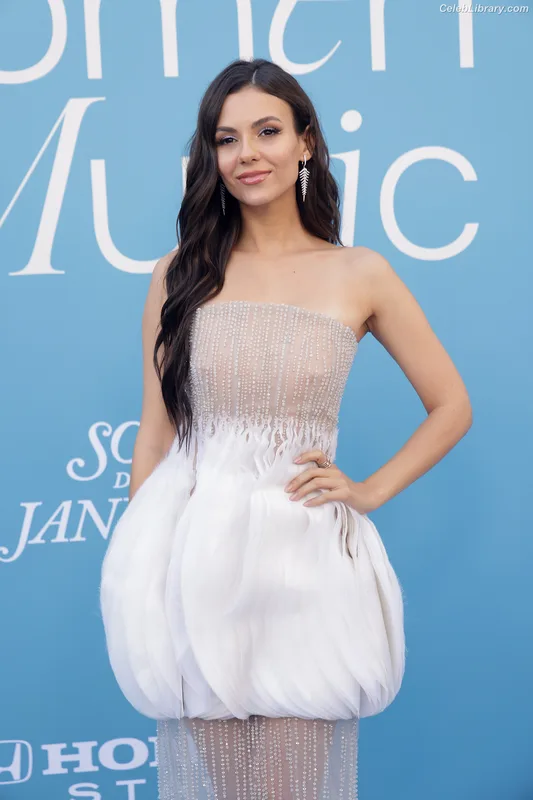 Victoria Justice photo 12 of 3442