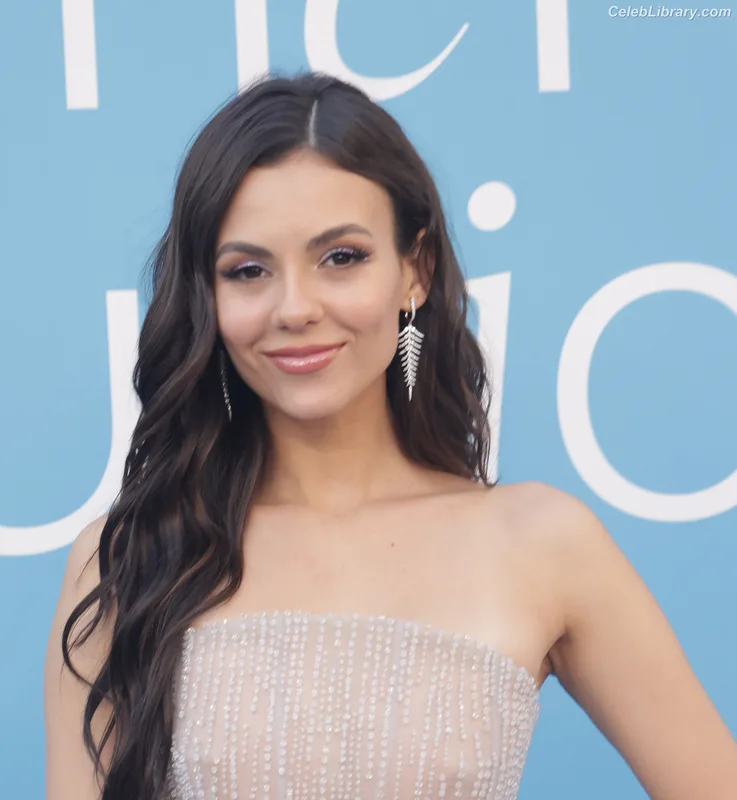 Victoria Justice photo 15 of 3442