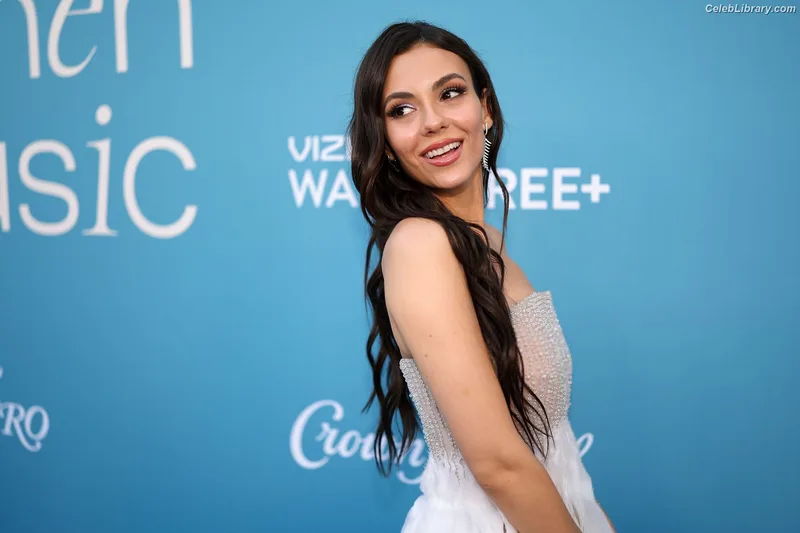 Victoria Justice photo 20 of 3442