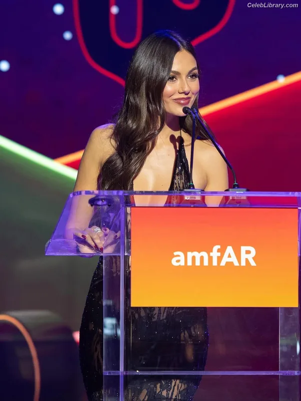 Victoria Justice photo 16 of 3442