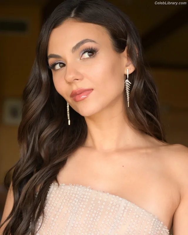 Victoria Justice photo 20 of 3442